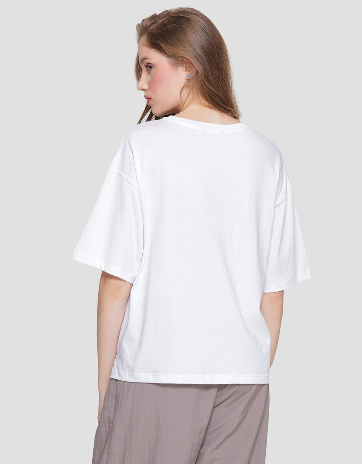 St. Yves Printed Boxy Enzymed Kaos Lengan Pendek Wanita