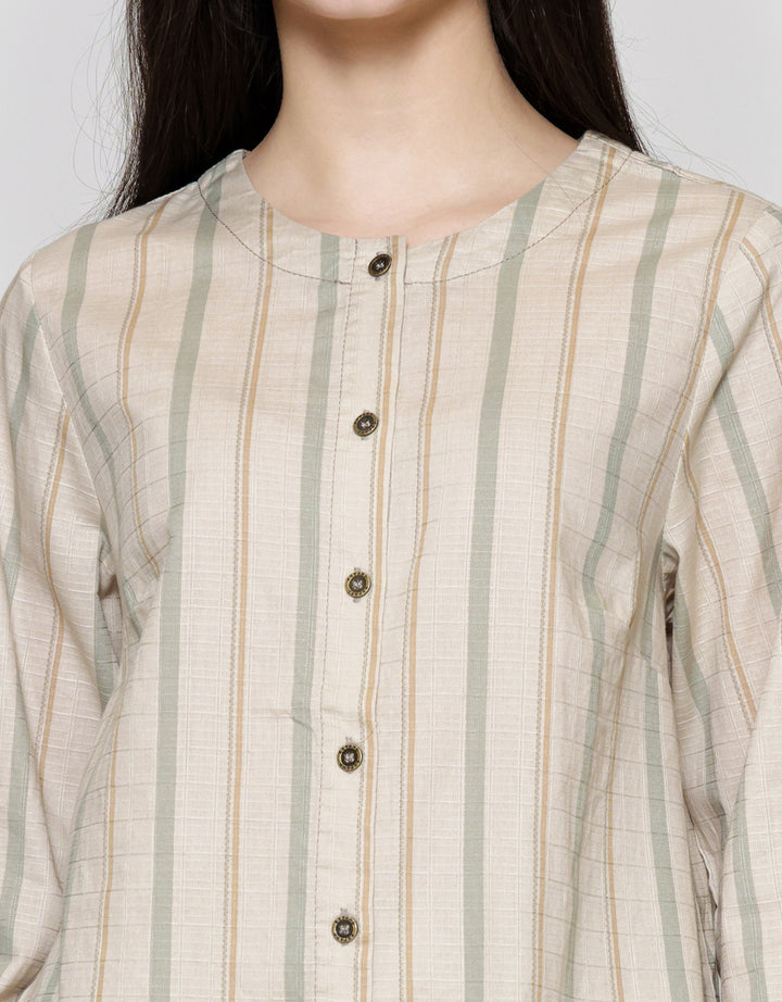 Expand Ileava Blouse Wanita