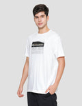 Cole Monochrome Mountain Kaos Pria