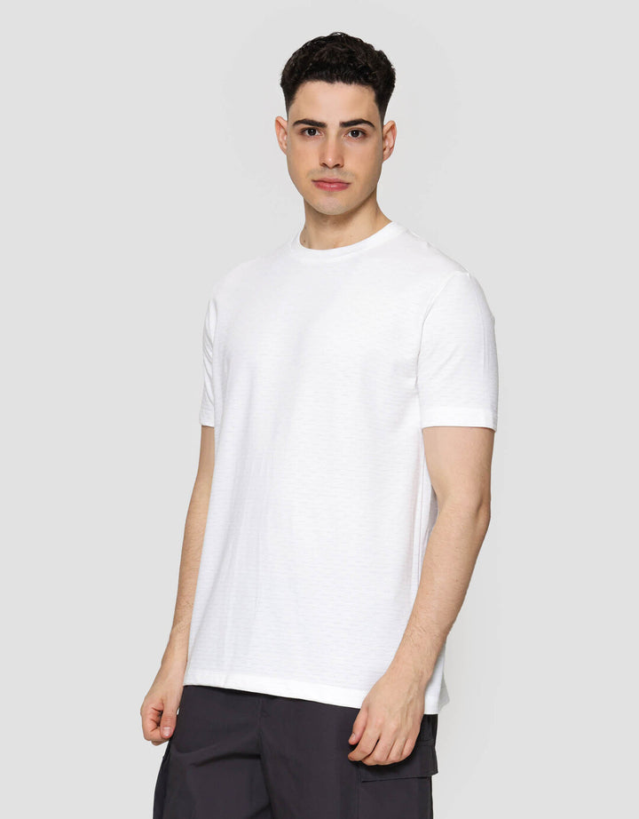 Cole Repeat Text Solid Kaos Casual Pria