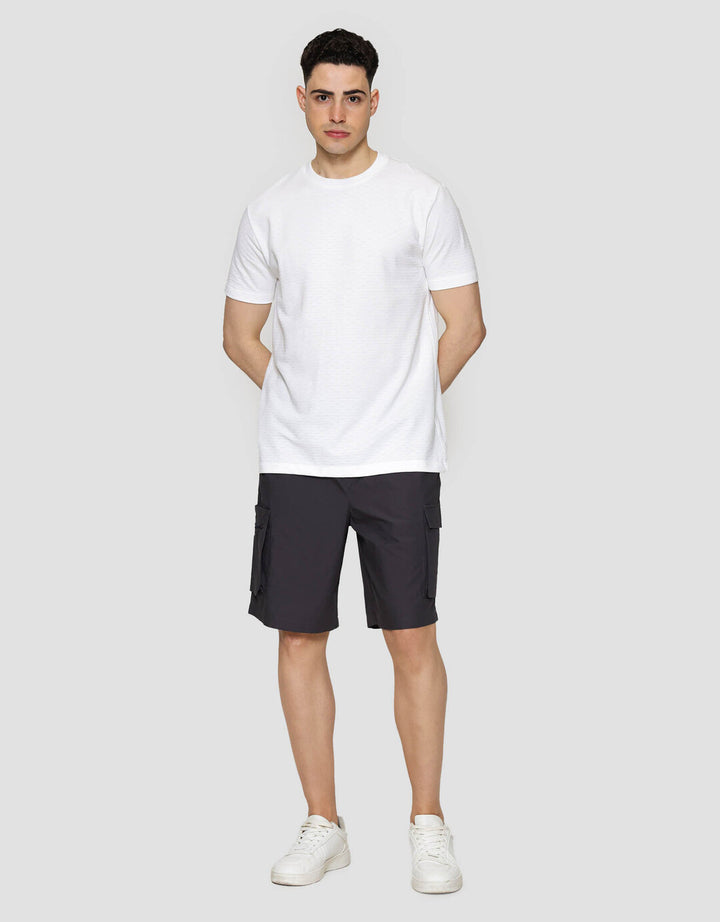 Cole Repeat Text Solid Kaos Casual Pria