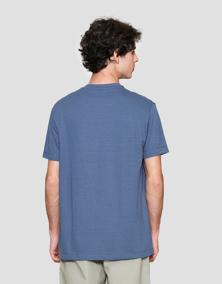 Cole Repeat Text Solid Kaos Casual Pria