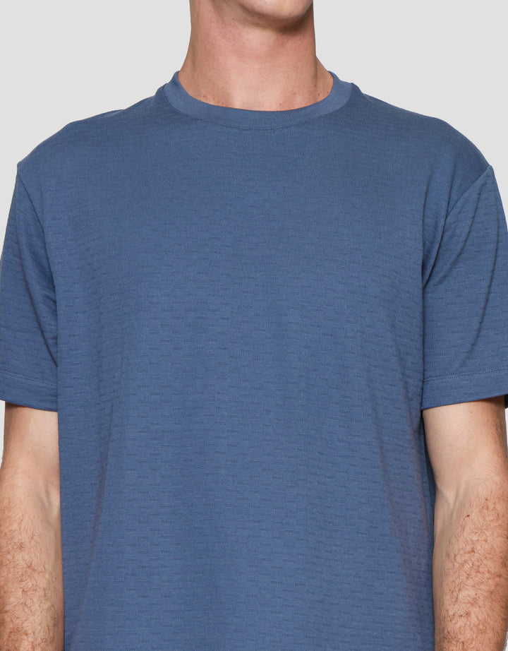 Cole Repeat Text Solid Kaos Casual Pria