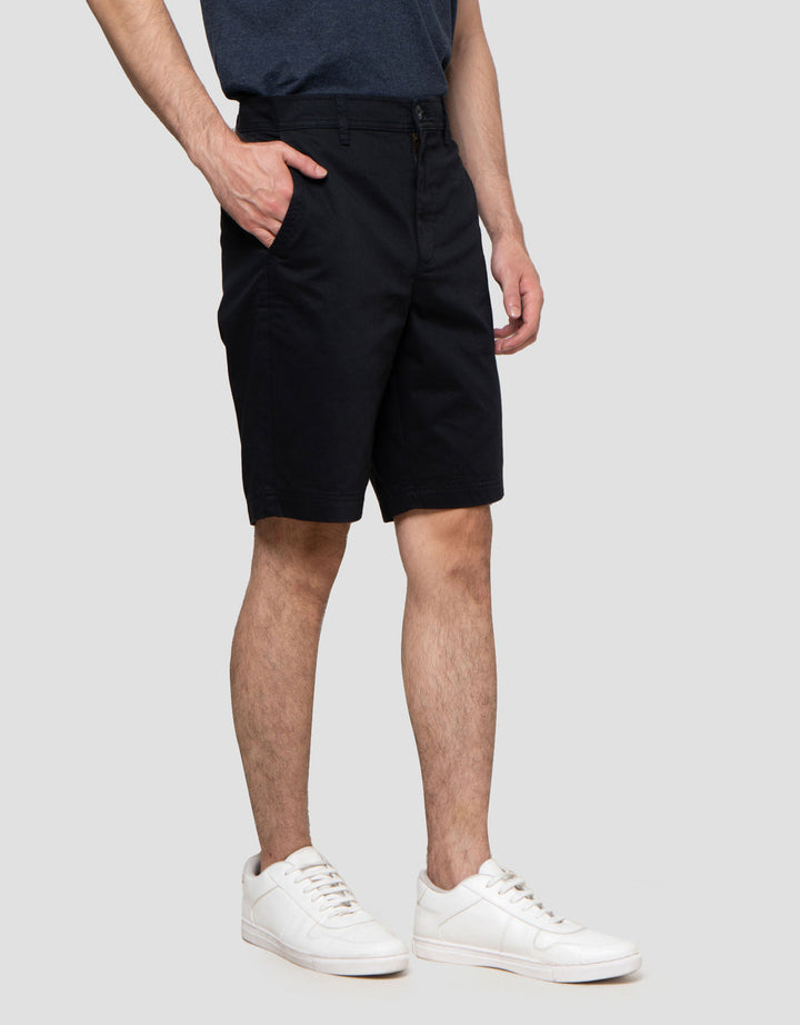 Cole Woven Celana Pendek Pria