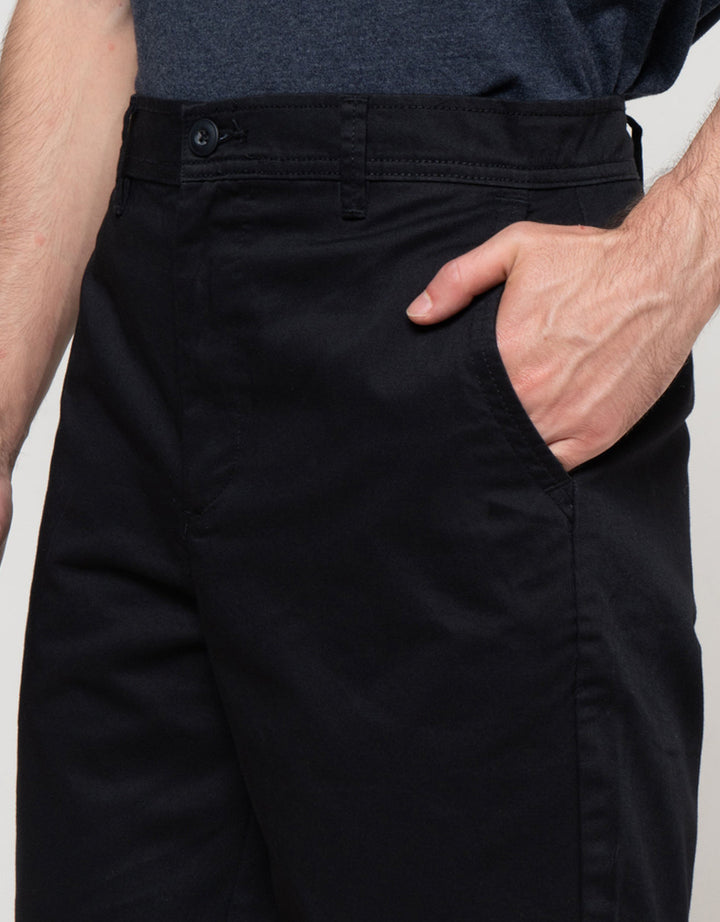 Cole Woven Celana Pendek Pria