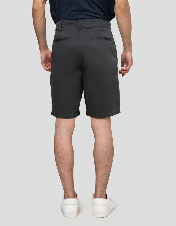 Cole Woven Celana Pendek Pria