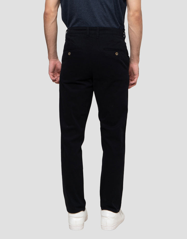 Cole Slim Celana Panjang Chinos Pria