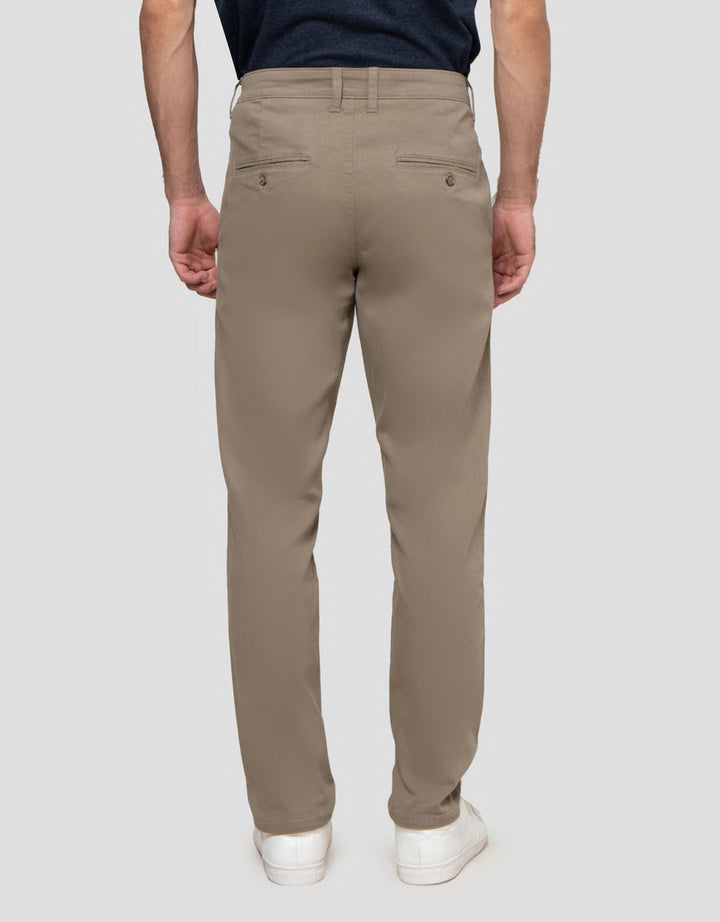 Cole Slim Celana Panjang Chinos Pria