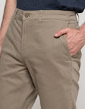 Cole Slim Celana Panjang Chinos Pria
