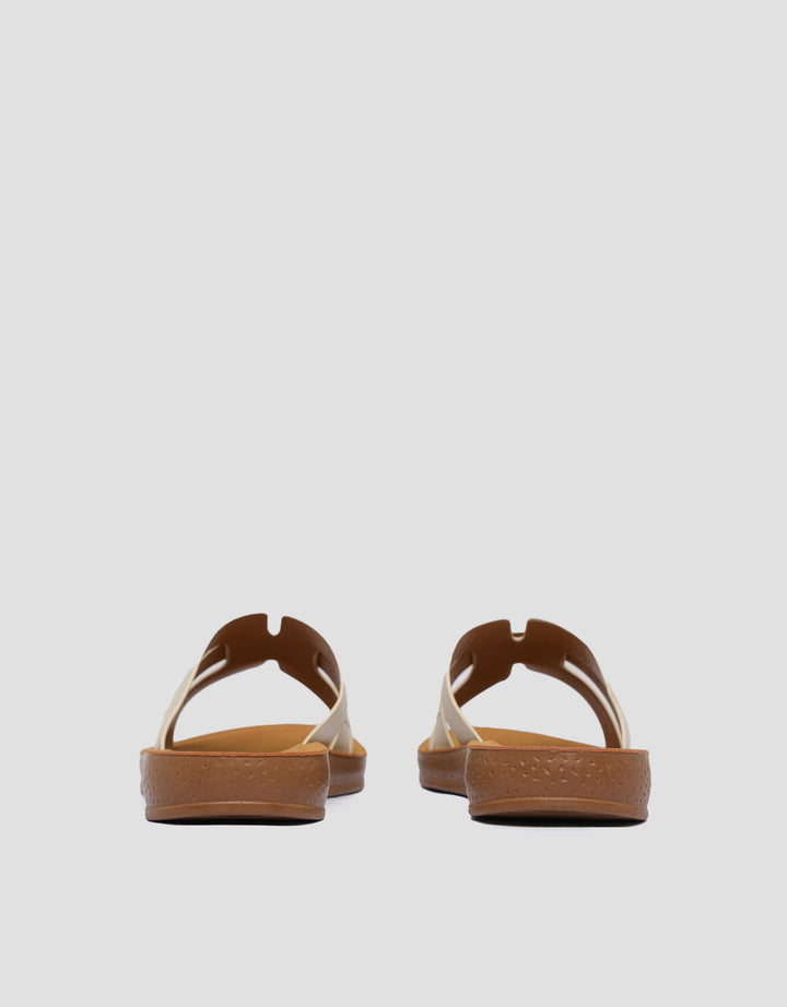 St. Yves Little Amante Sandal Slipper Wanita