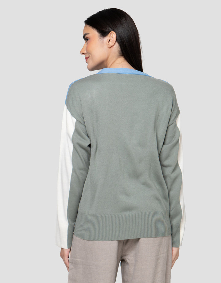 Cardinal Girl Double Pocket Sweater Wanita