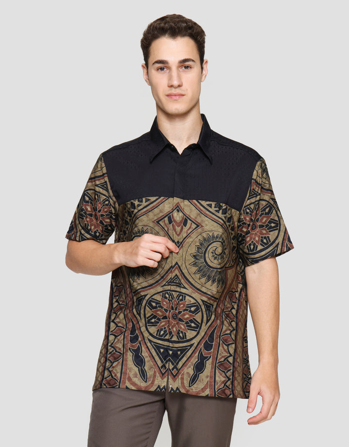 Arjuna Weda Body Fit Macademia Contenporer Hem Pria