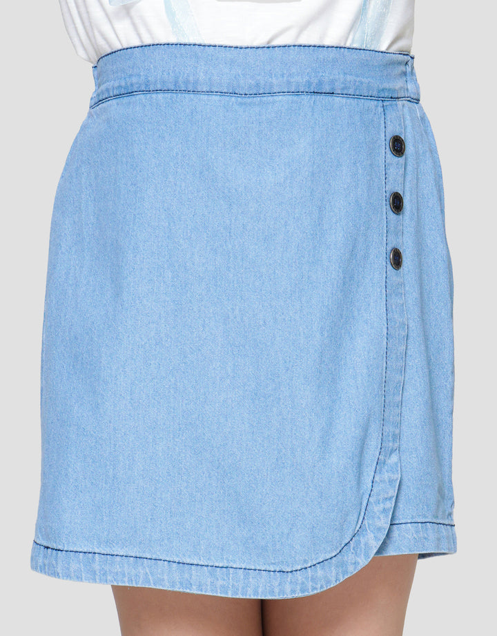 Exit Girl Zecina Rok Anak Perempuan