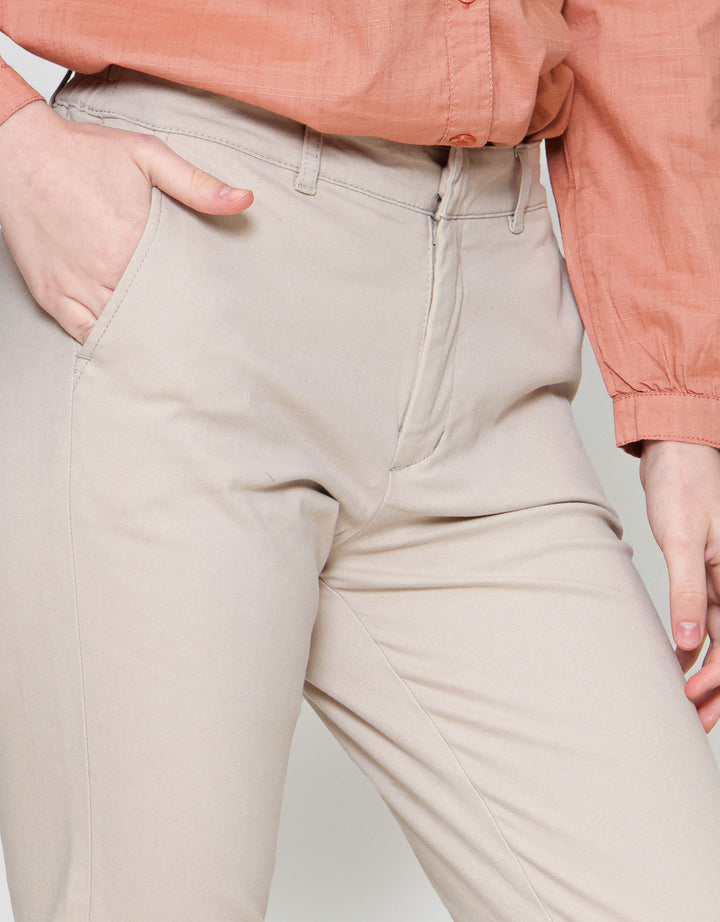 Expand Hivera Celana Panjang Wanita