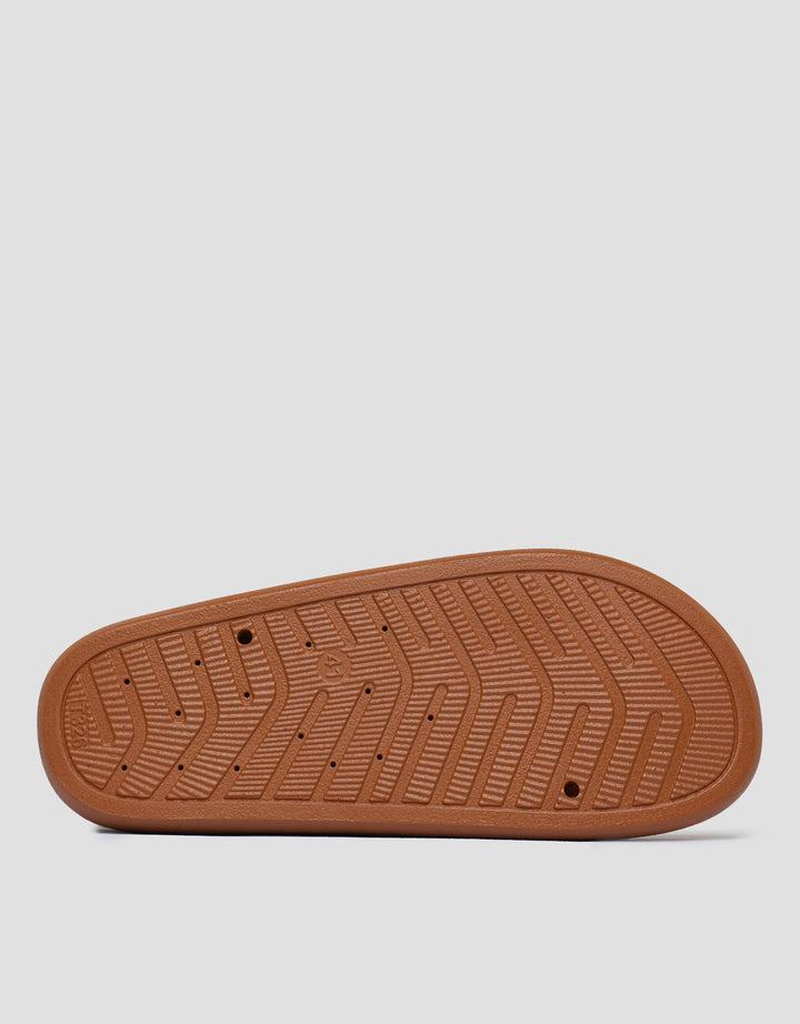 St. Yves Three Buckle Sandal Slipper Wanita