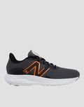 New Balance Sepatu Lari Pria