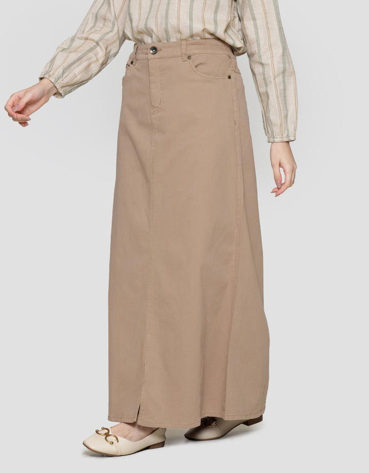 Expand Ilesya Rok Wanita