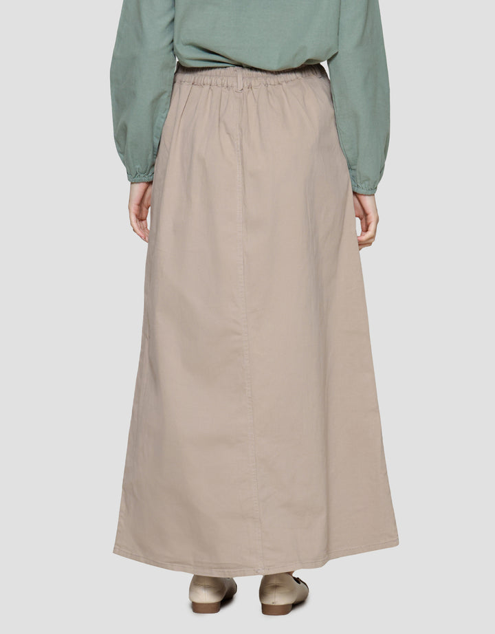 Expand Zileya Rok Wanita
