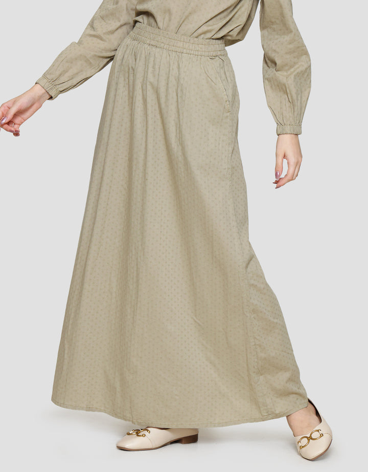 Expand Teseya Rok Wanita