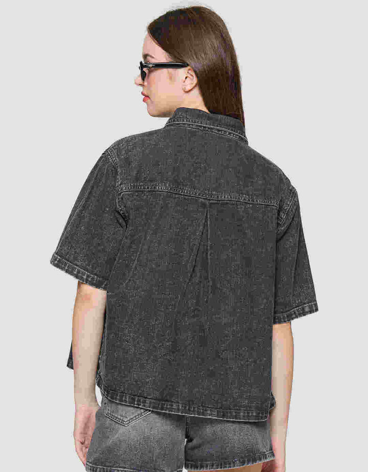 Nevada With Pocket Kemeja Denim Lengan Pendek Wanita