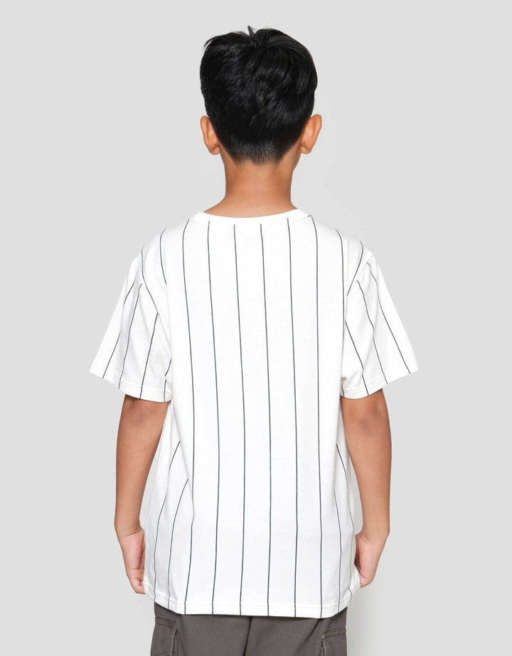 Nevada Stripes Patch Besar Tengah Depan Kaos Anak Laki-laki