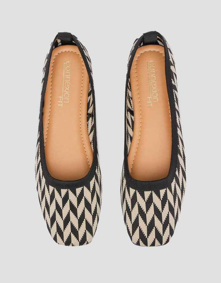 Connexion Sepatu Flat Wanita