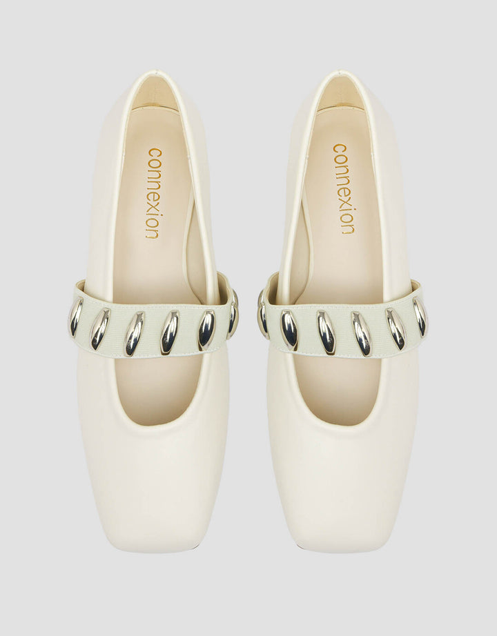 Connexion Mary Sepatu Flat Wanita