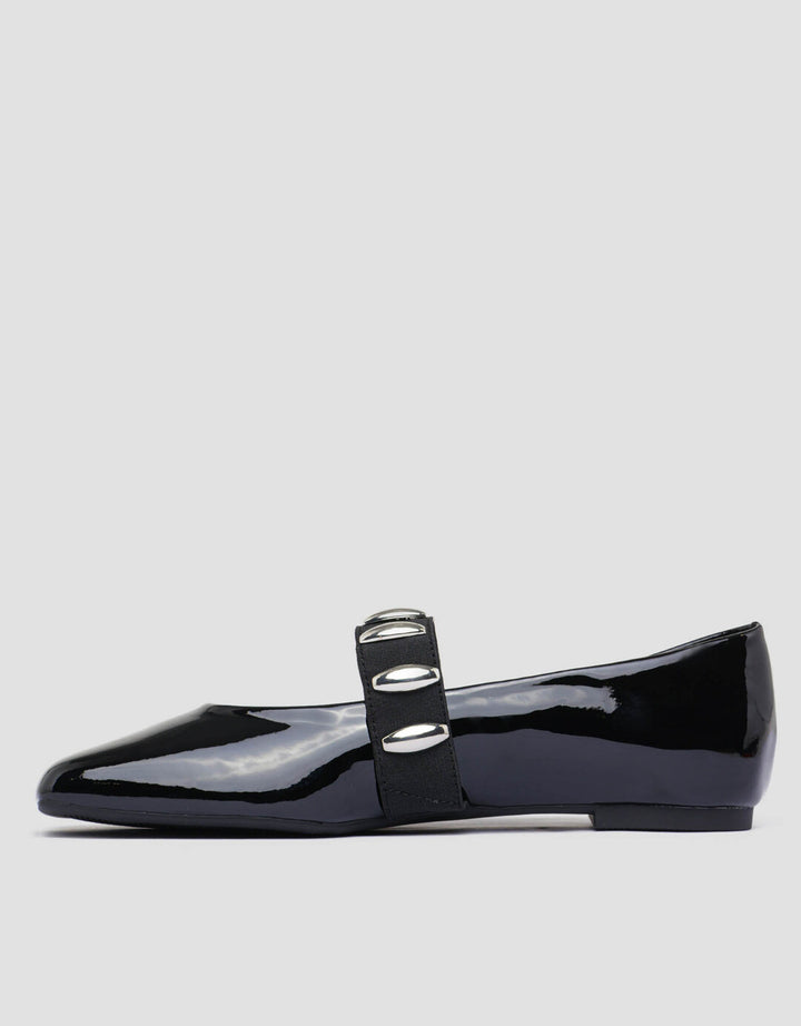 Connexion Mary Sepatu Flat Wanita