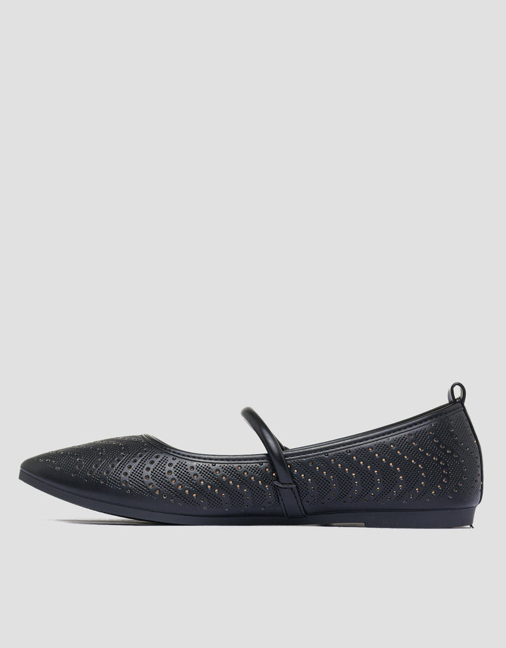 Connexion Sepatu Flat Wanita