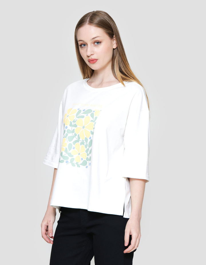 Exit Zomina Kaos Wanita