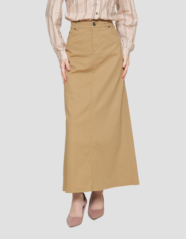 Expand Ferran Rok Wanita