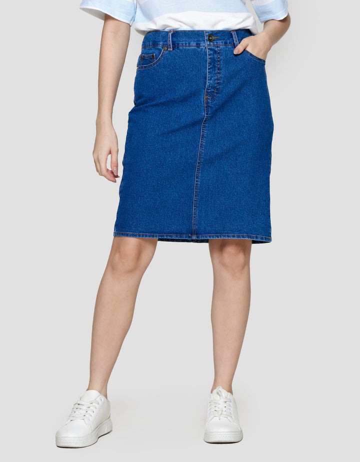 Expand Pisela Rok Wanita