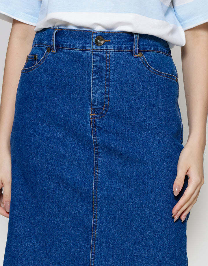 Expand Pisela Rok Wanita