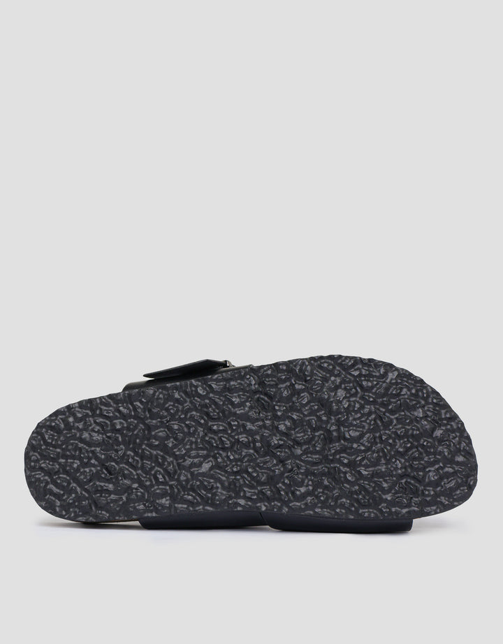 Nevada Buckle Sandal Slipper Wanita