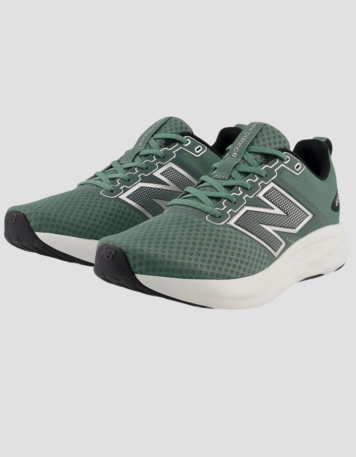 New Balance Sepatu Lari Pria
