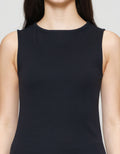 Suko Sleeveless Slit Kerah Bulat Tanpa Lengan Kaos Wanita