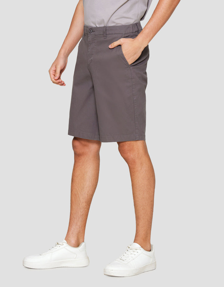 Cole Solid Cotton Bermuda Celana Pendek Pria