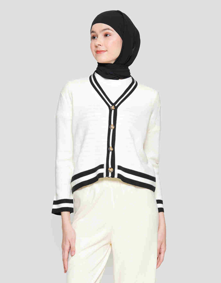 Annisa Blacklist Buttoned Cardigan Wanita