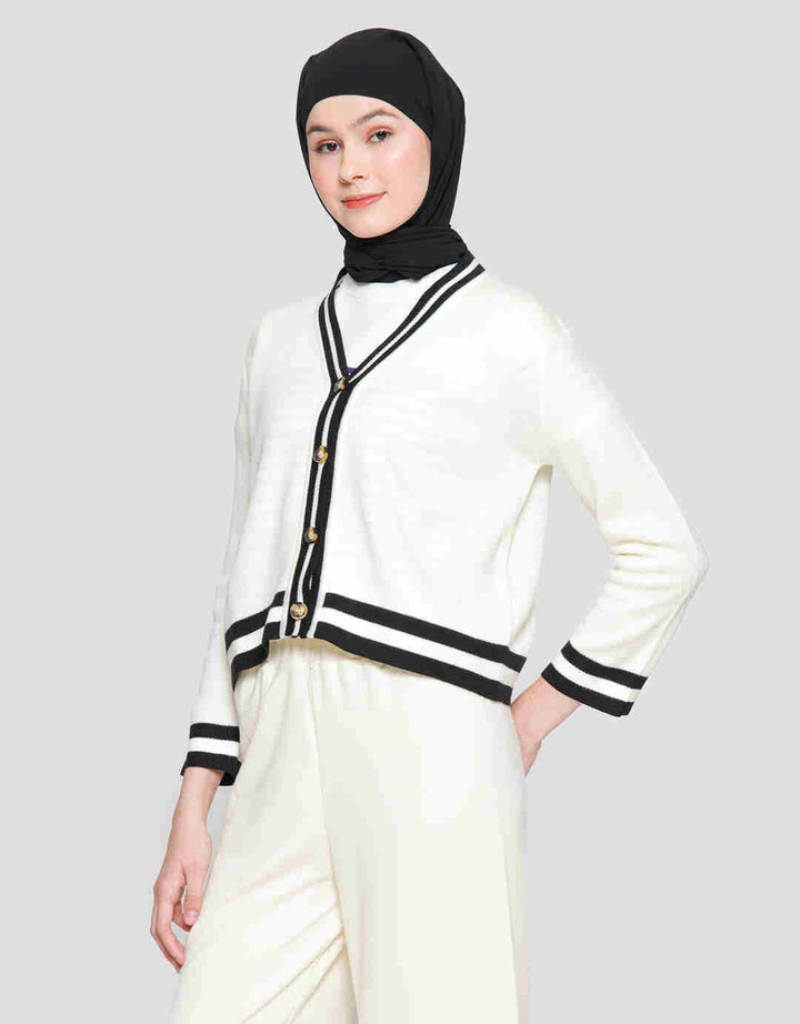 Annisa Blacklist Buttoned Cardigan Wanita