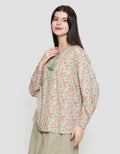 Expand Refana Blouse Wanita