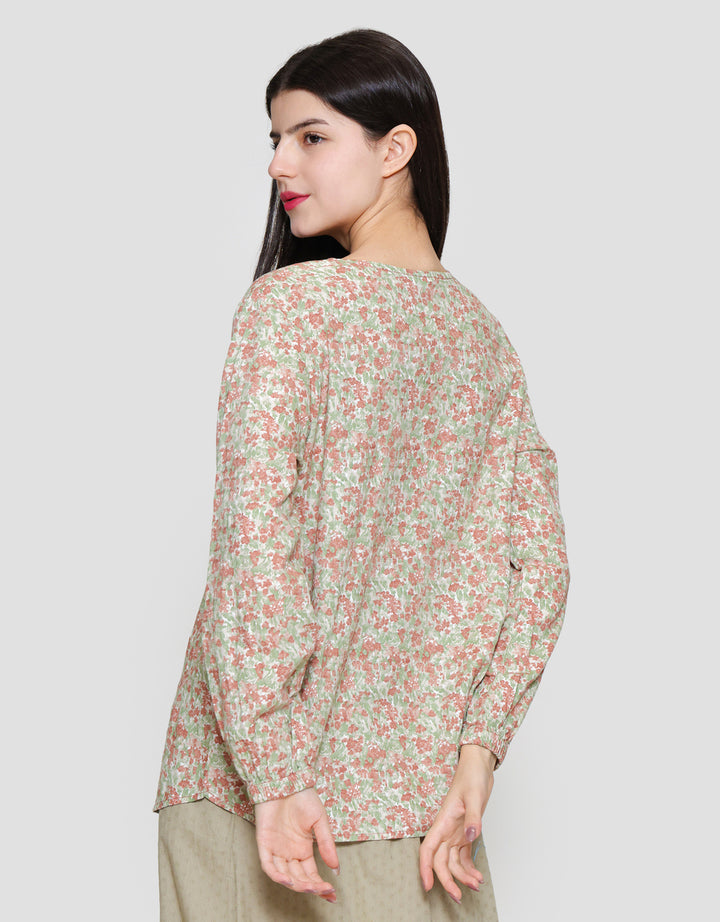 Expand Refana Blouse Wanita