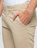 Cardinal Casual Pocket Celana Panjang Chinos Pria