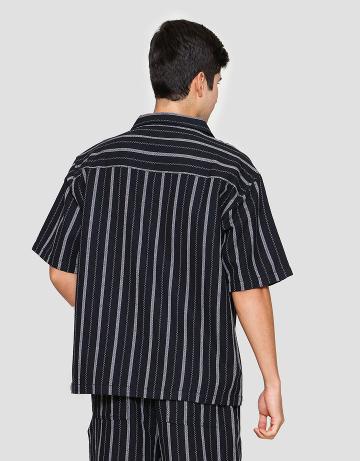 Nevada Cuban Print Stripe Vertical Kemeja Lengan Pendek Pria