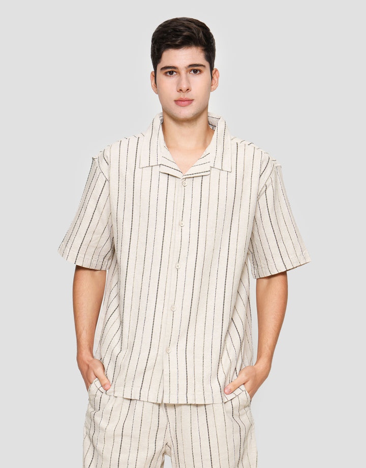 Nevada Print Stripe Vertical Kemeja Lengan Pendek Pria