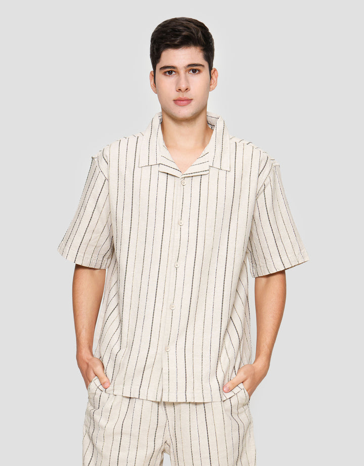 Nevada Print Stripe Vertical Kemeja Lengan Pendek Pria