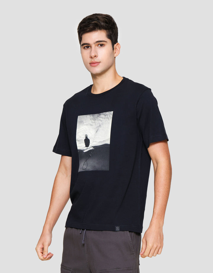 Nevada Graphic Photoprint - Surfer Kaos Pria