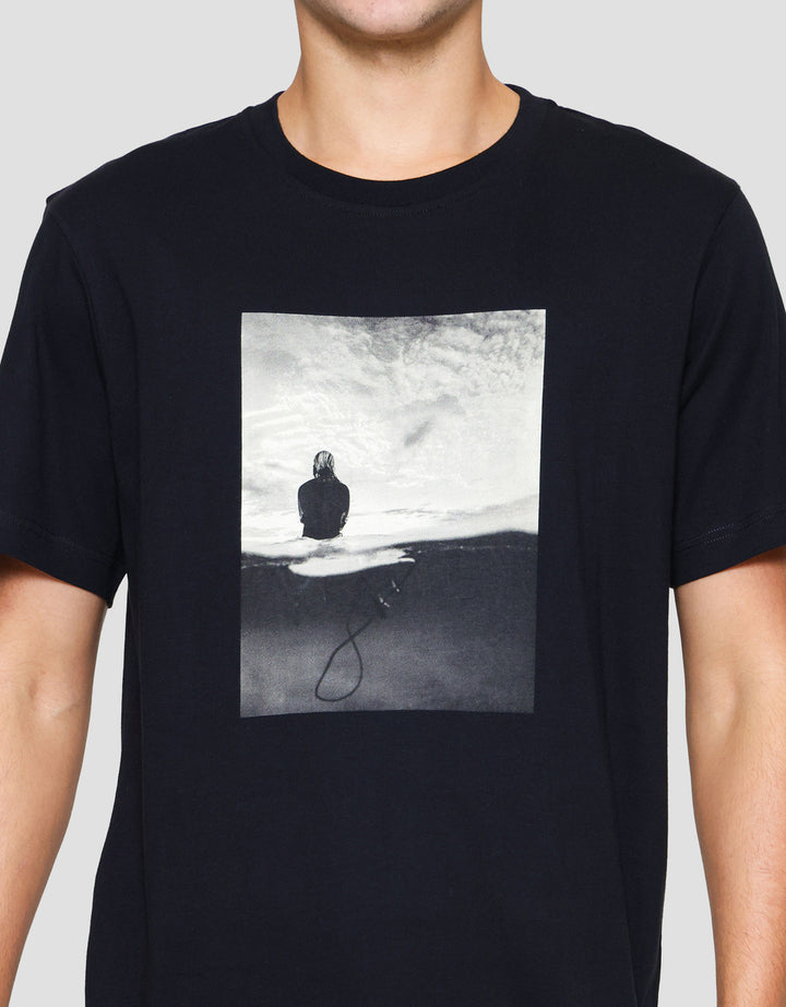 Nevada Graphic Photoprint - Surfer Kaos Pria