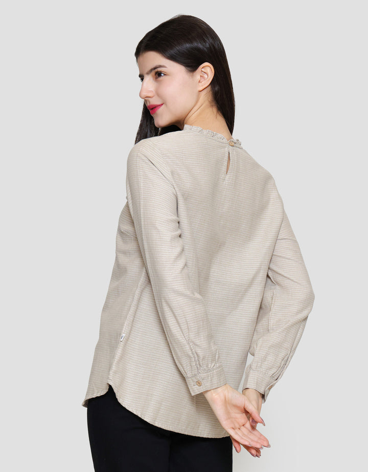 Expand Igeta Blouse Wanita