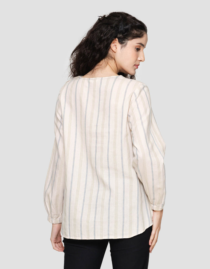 Expand Ivea Blouse Wanita