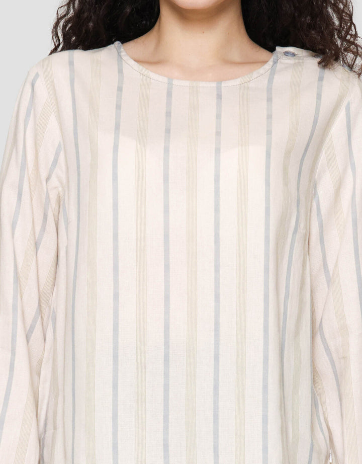 Expand Ivea Blouse Wanita